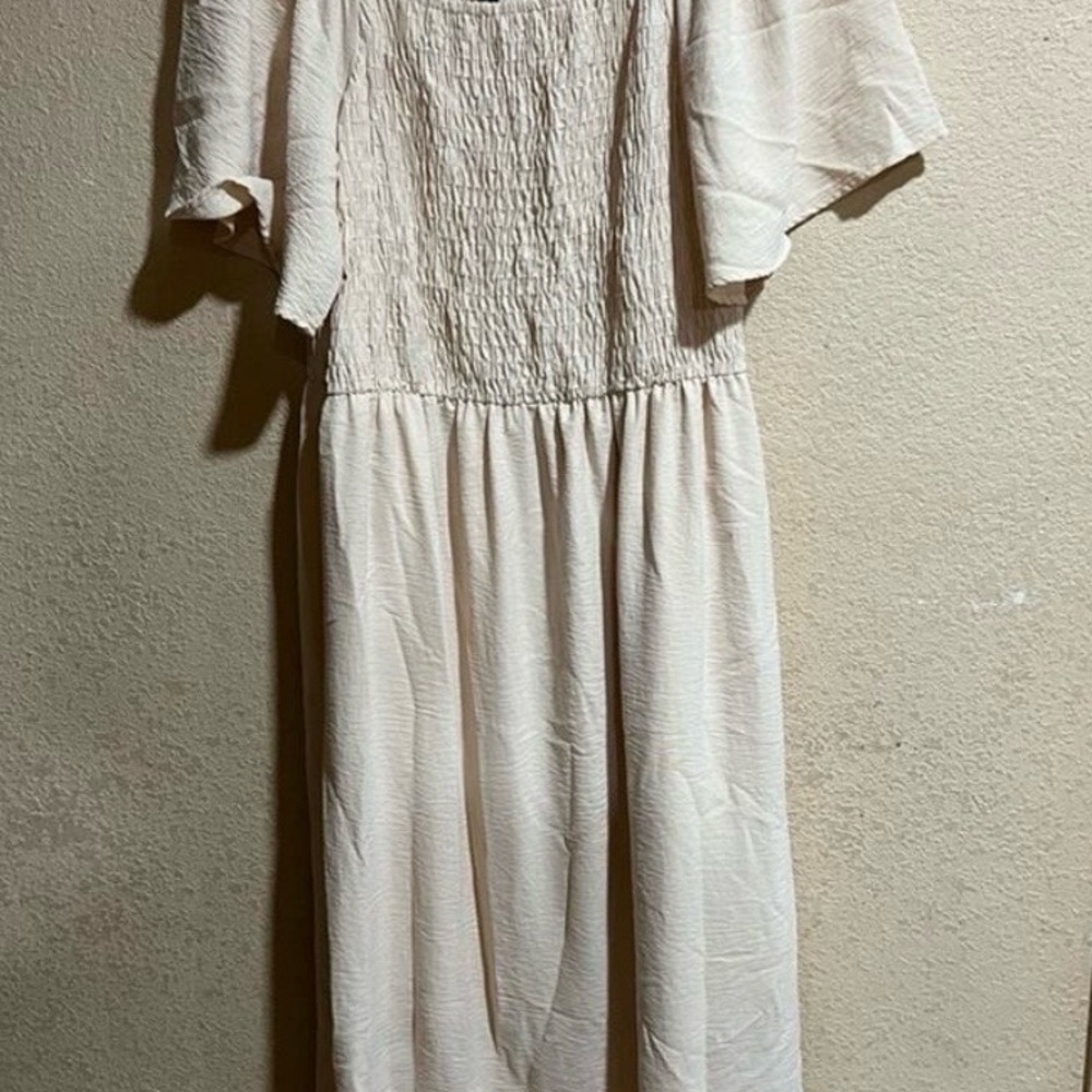 B Collection by Bobeau Mathilde Smocked Dress in cream L - Picture 4 of 4